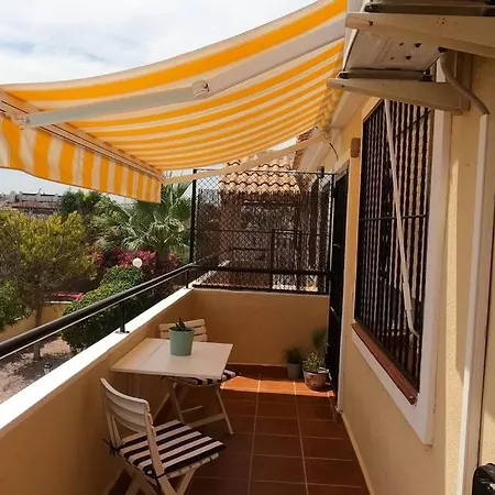 Apartment Close To Beaches & Golf Courses - With Pool & Bbq