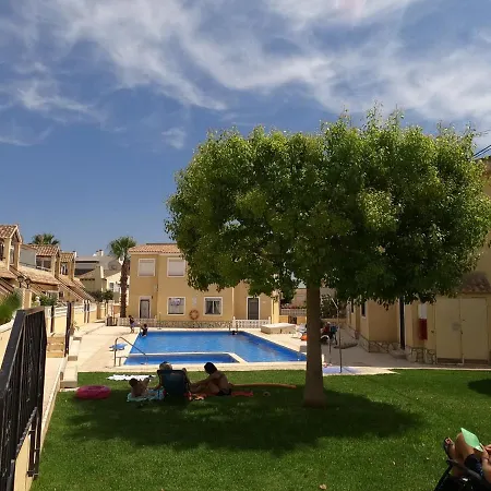 Close To Beaches & Golf Courses - With Pool & Bbq