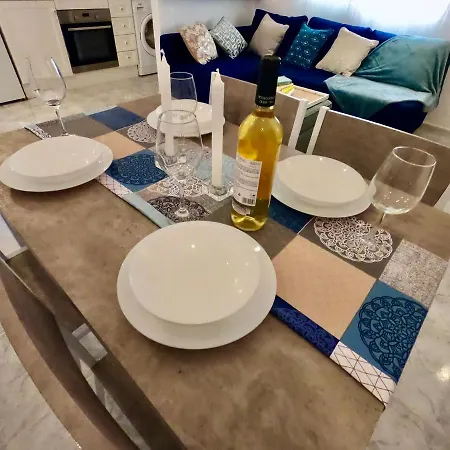 Close To Beaches & Golf Courses - With Pool & Bbq Apartment *