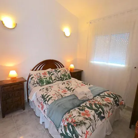 Close To Beaches & Golf Courses - With Pool & Bbq Alicante