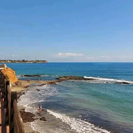 Apartment Close To Beaches & Golf Courses - With Pool & Bbq *
